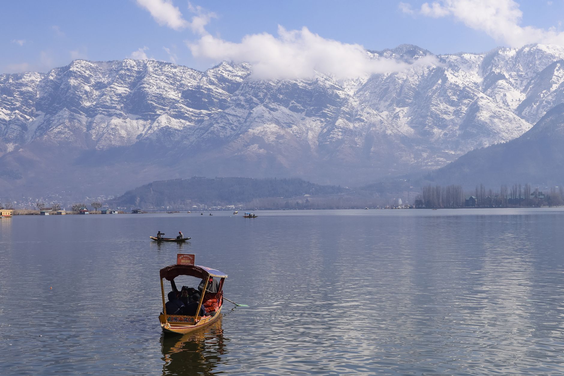 Dal Lake and mountains in Srinagar